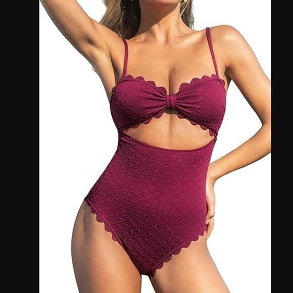 Cupshe Brand NWT Women's Small Burgundy Red Cut Out Scalloped Trim Swimsuit - Picture 1 of 5